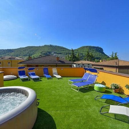 La Terrazza Sul Garda Hotel Kültér fotó